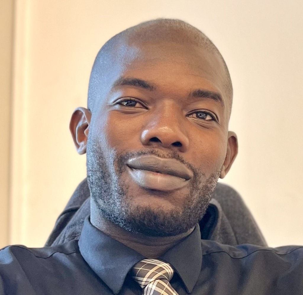 Akuété SEWA-DOVI — fondateur LINGUAPHIX